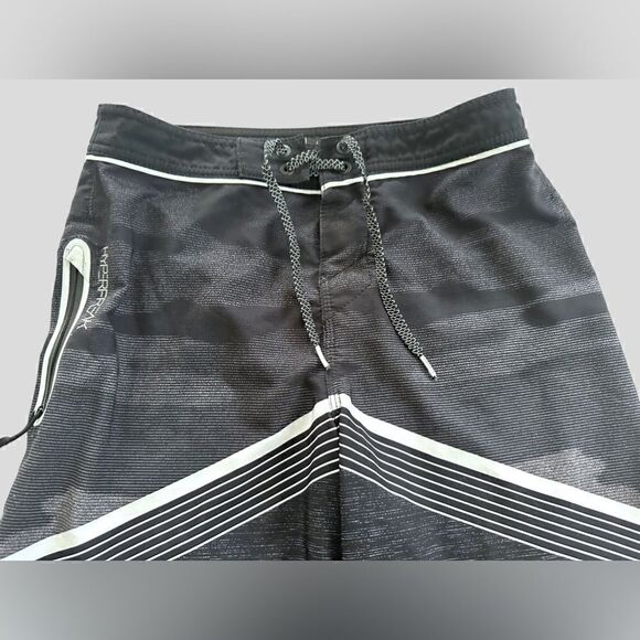 O’Neill Big Boys 26 Waist Striped Unlined Board Shorts Blue Blue Gray Black - Picture 4 of 12